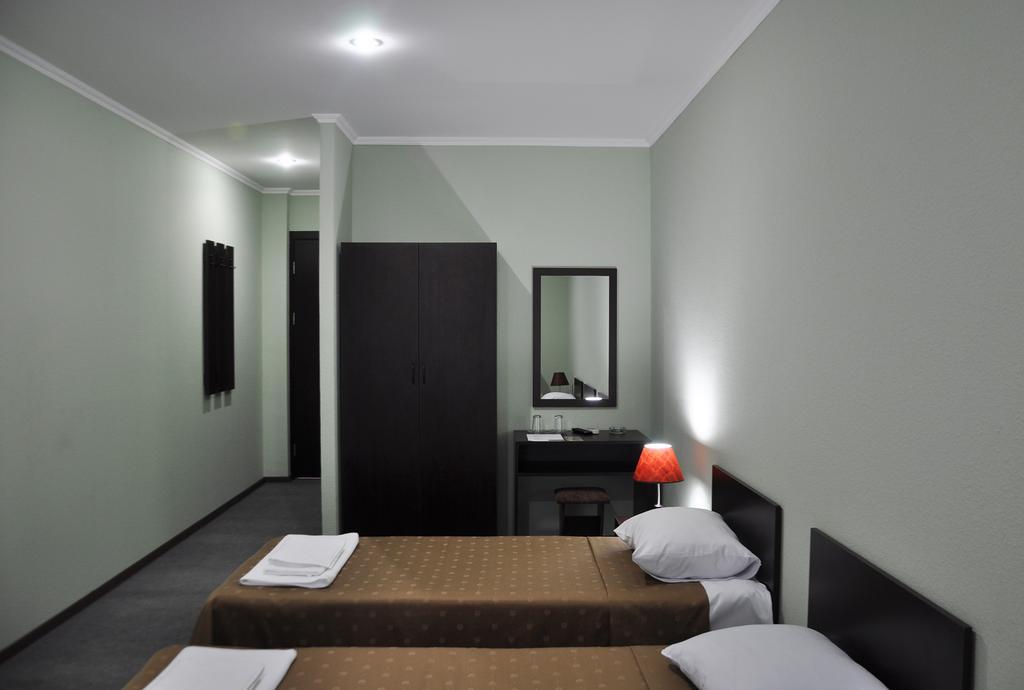 Hotel Shine Palace 트빌리시 외부 사진